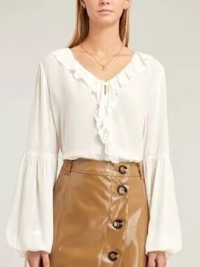 Paige Ivory V-Neck Long Sleeve Top Medium